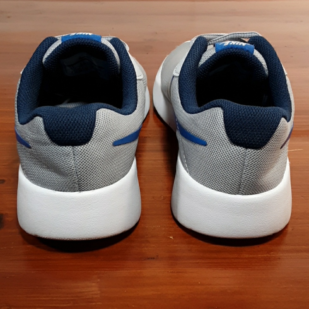 ***Sold***Nike Tanjun Running Sneaker Kids - Picture 7 of 8